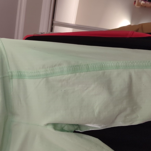 COPY - Lululemon Mint green size 8 in good condition. - Picture 4 of 4